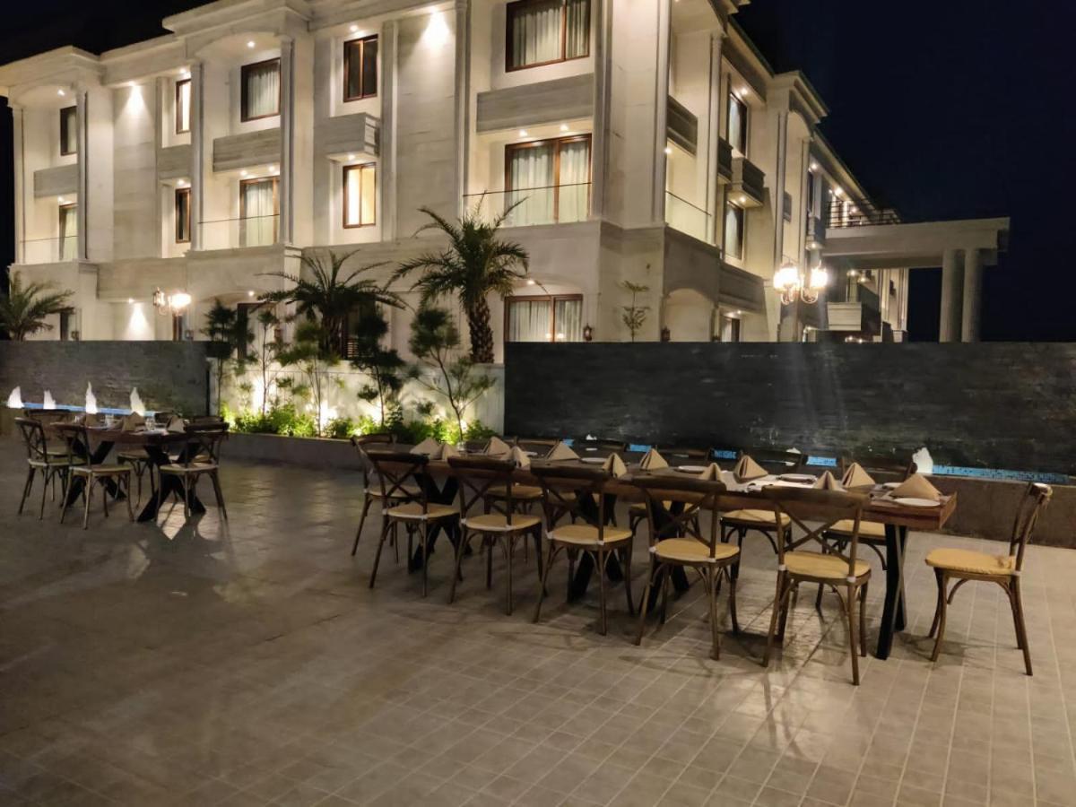 The Imperial Prime Clarks Inn Suites, Bhilwara Exterior foto