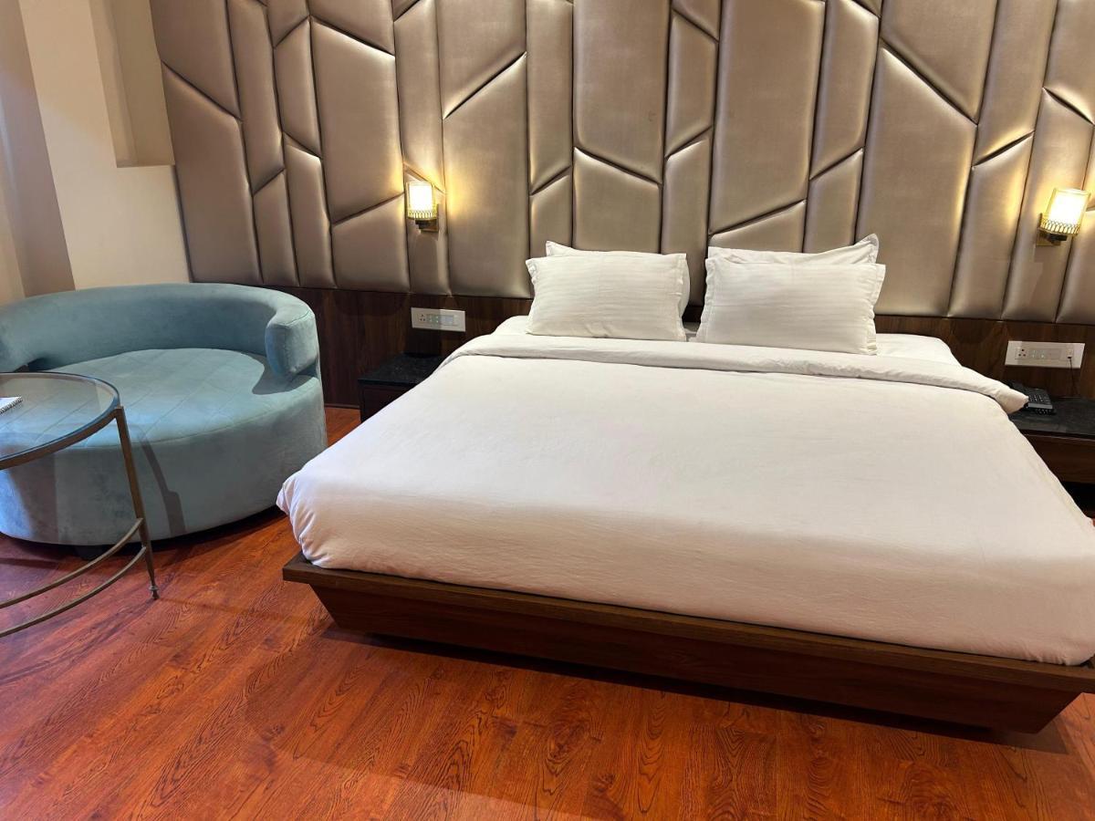 The Imperial Prime Clarks Inn Suites, Bhilwara Exterior foto